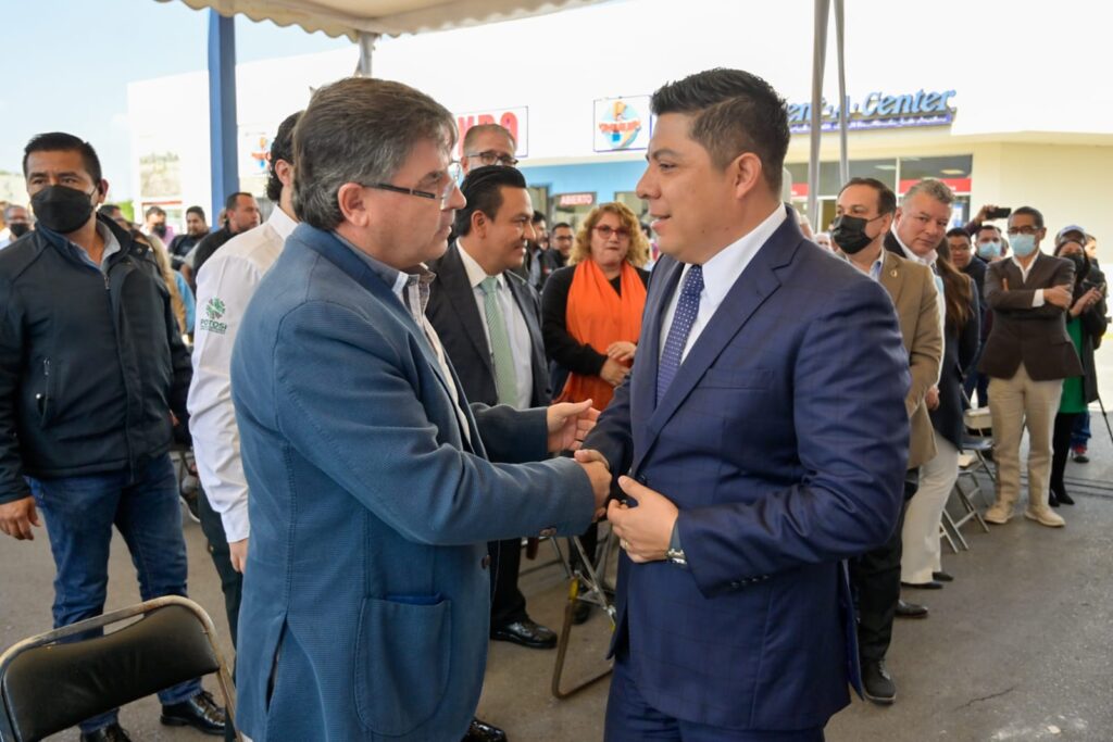 AVALAN LÍDERES EMPRESARIALES SINERGIA DE PROMOCIÓN DEL EMPLEO Y MEJORA DE LA MOVILIDAD EN SLP