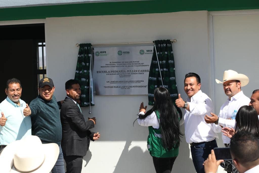 HAY NUEVAS OPORTUNIDADES CON ESCUELA ENTREGADA EN AHUALULCO, RECONOCEN MADRES DE FAMILIA Y DOCENTES