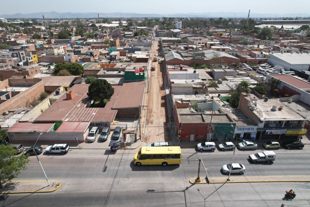 GOBIERNO DEL CAMBIO AGILIZA LABORES DE REHABILITACIÓN EN BARRIOS DE TLAXCALA Y SANTIAGO 