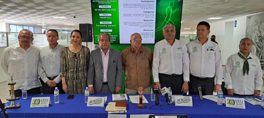 PRESENTAN CARRERA ATLÉTICA POR ANIVERSARIO DEL SEER