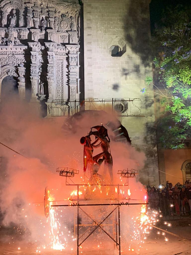 REALIZA SECRETARÍA DE CULTURA ESPECTACULAR QUEMA DE JUDAS