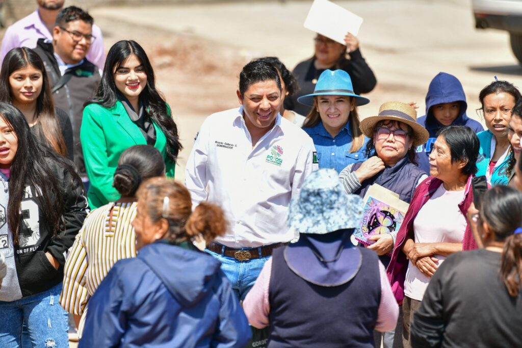 RICARDO GALLARDO SÍ CUMPLE PROMESAS RECONOCEN HABITANTES DE LAS FLORES Y LOS PINOS