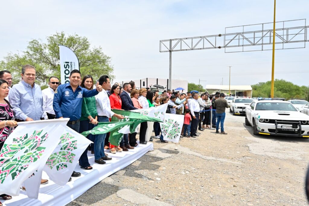 RICARDO GALLARDO ENCIENDE MOTORES DE LA DIVISIÓN DE CAMINOS DE GUARDIA CIVIL ESTATAL