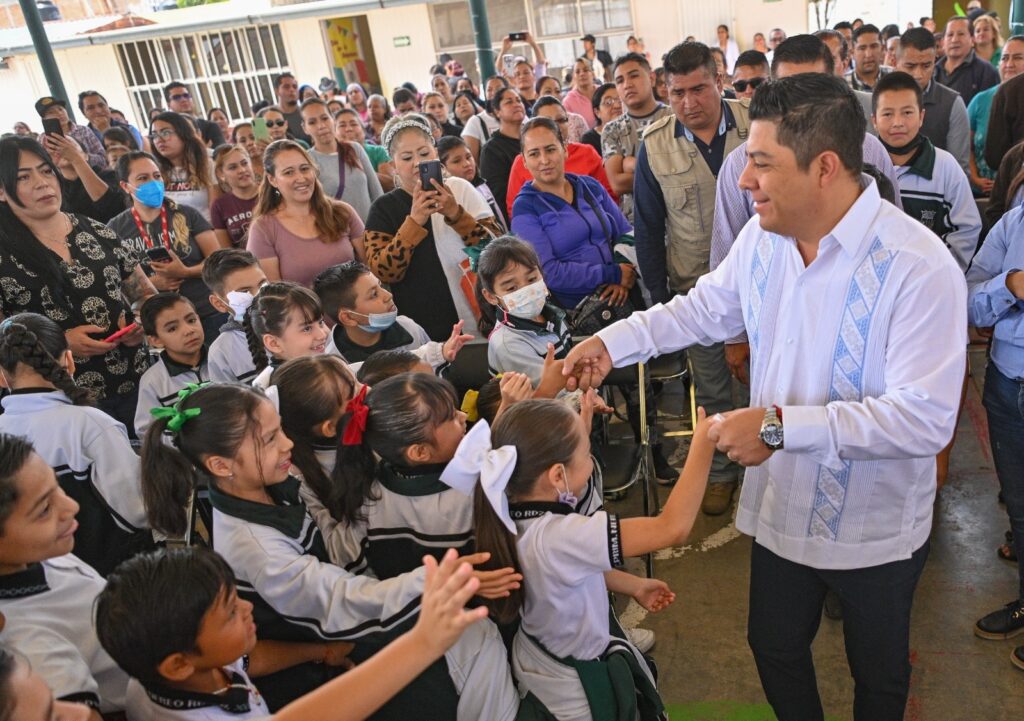 DESPEGA INFRAESTRUCTURA EDUCATIVA CON GALLARDO CARDONA