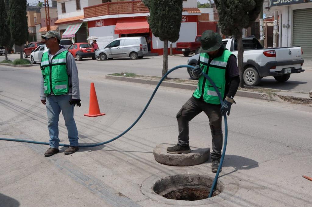 ATIENDE SEDUVOP MANTENIMIENTO EN DRENAJES DEL MUNICIPIO DE SOLEDAD