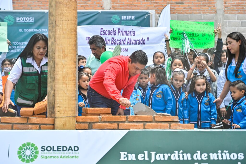 RICARDO GALLARDO INICIA MÁS OBRAS EDUCATIVAS A FAVOR DE LA NIÑEZ POTOSINA