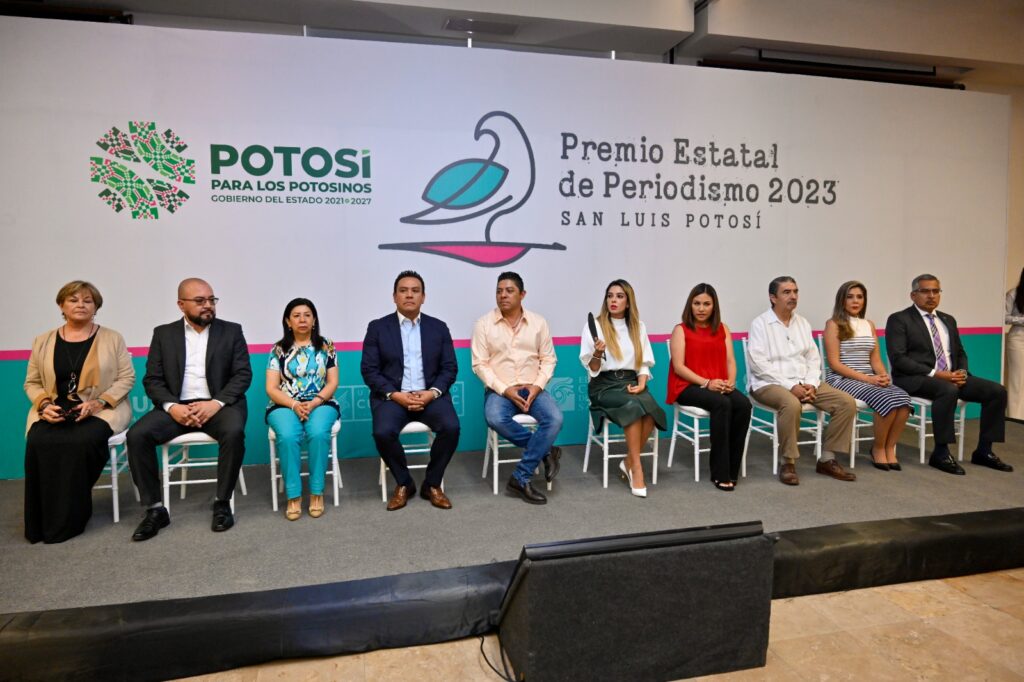 RICARDO GALLARDO ENTREGA PREMIO ESTATAL DE PERIODISMO 2023