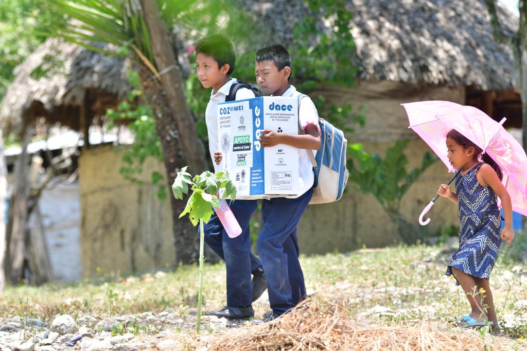 ESCUELAS DE LA HUASTECA A DISTANCIA POR ALTAS TEMPERATURAS: RICARDO GALLARDO