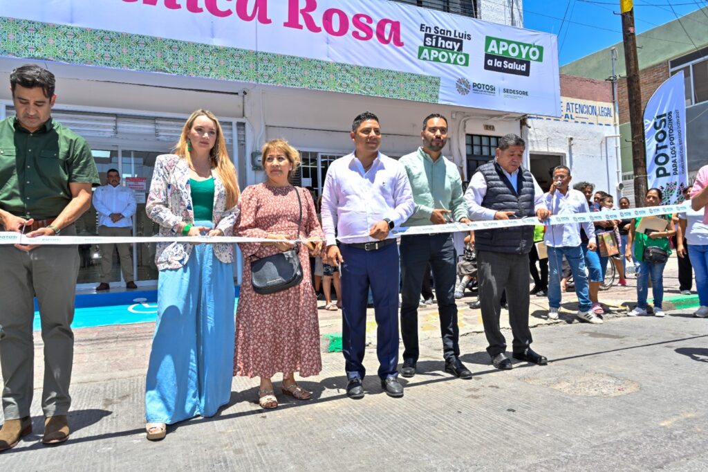 RICARDO GALLARDO ENTREGA CLÍNICA ROSA EN EL BARRIO DE TLAXCALA