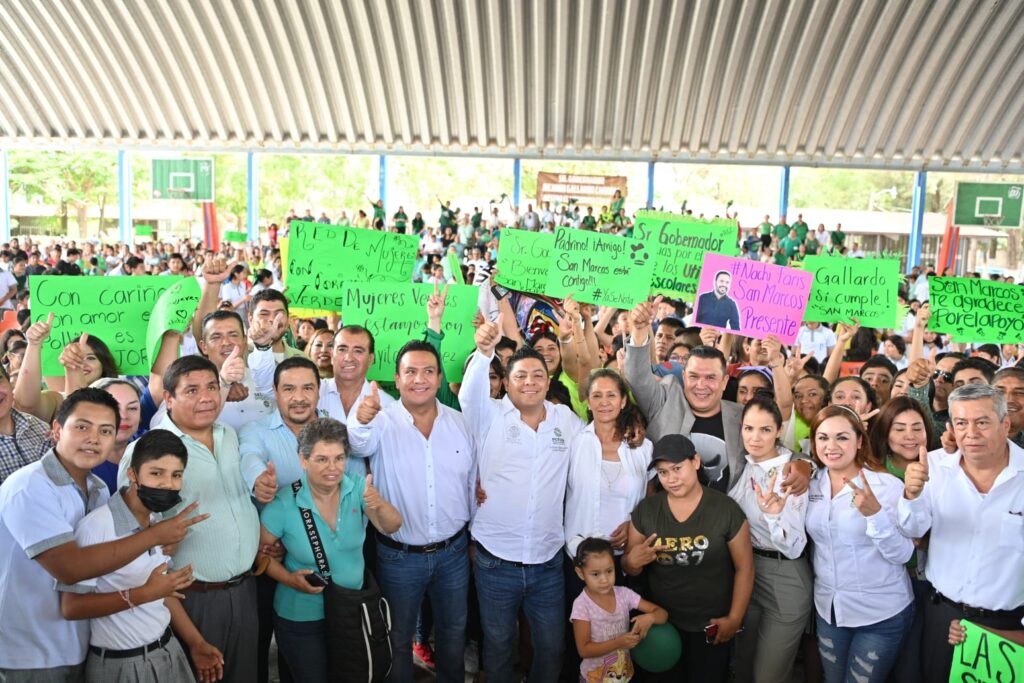 RICARDO GALLARDO BRINDA APOYO EN EDUCACIÓN A RIOVERDENSES