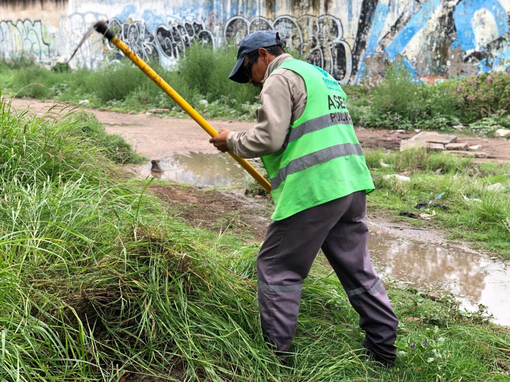 INTENSIVA CAMPAÑA DE LIMPIEZA URBANA EN SOLEDAD DE GRACIANO SÁNCHEZ