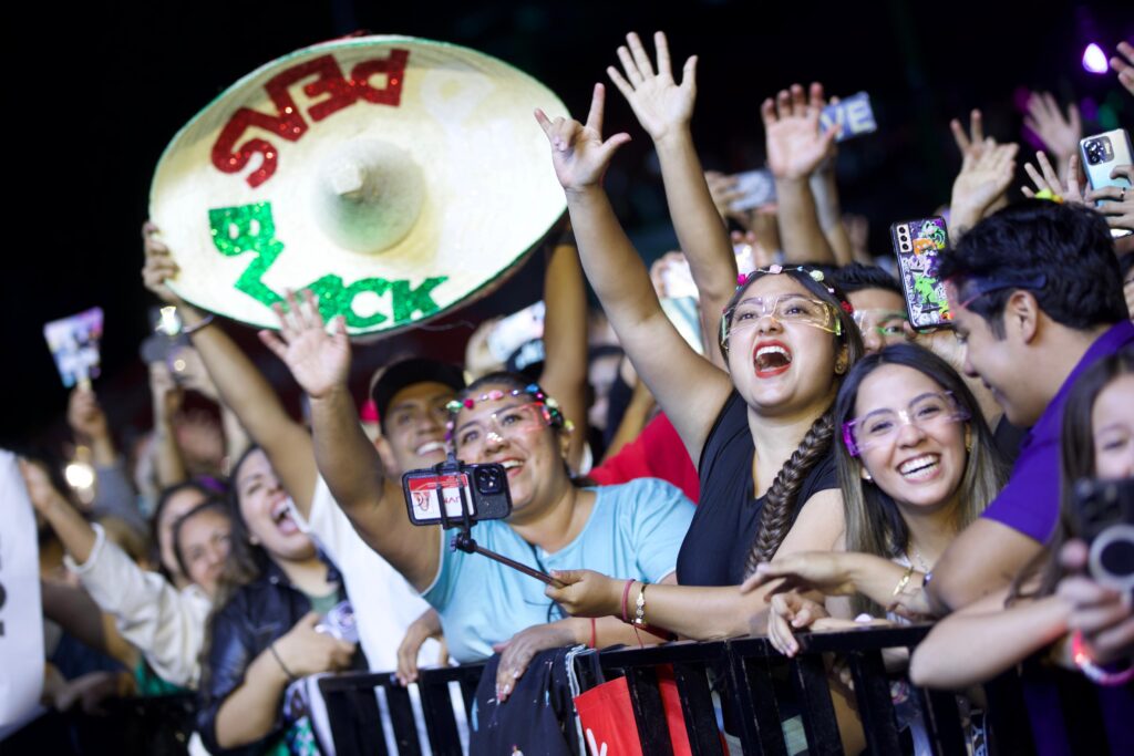 NOCHE INTERNACIONAL VIVE FENAPO 2024 CON BLACK EYED PEAS