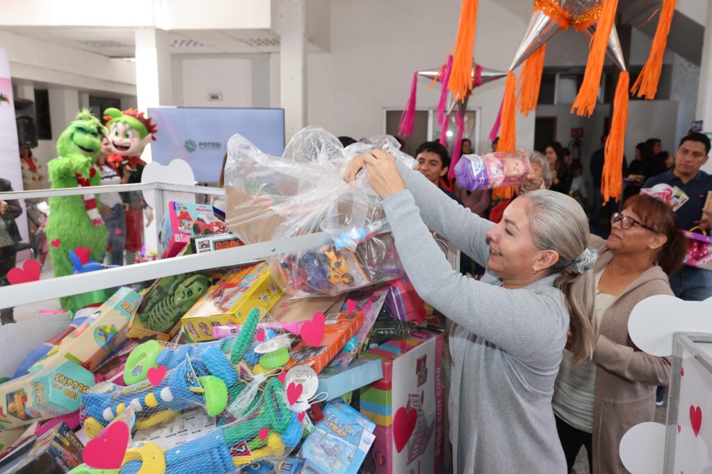 GOBIERNO ESTATAL INVITA A LA CAMPAÑA REGALOS CON AMOR PARA PEQUEÑOS CORAZONES 